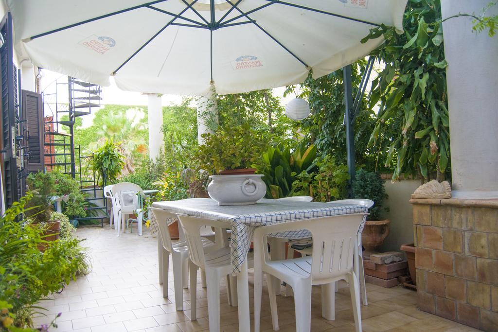 B&B Cactus Giardini Naxos Dış mekan fotoğraf